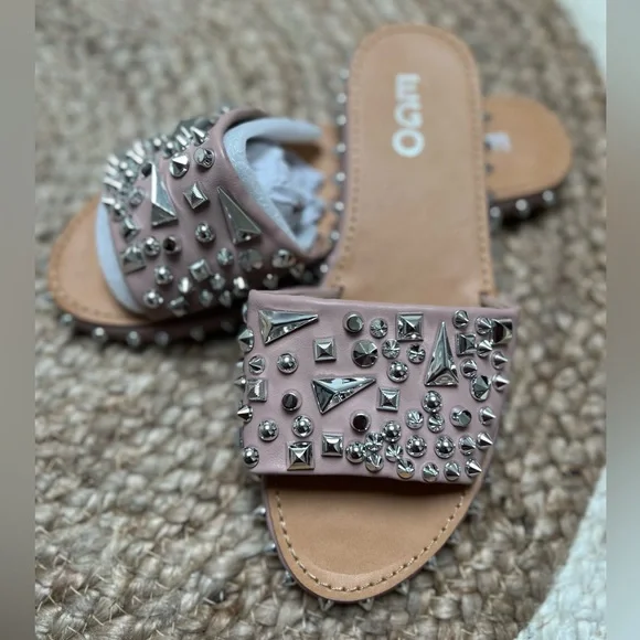 Jewel and Spiked sandals! - Picture 4 of 6